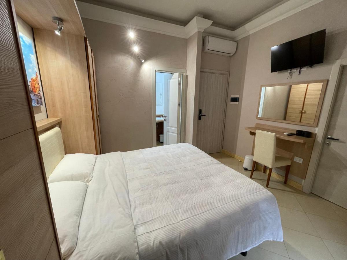 רומא Ambasada Suite מראה חיצוני תמונה
