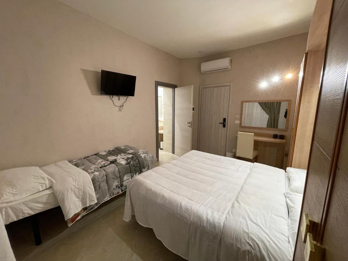 רומא Ambasada Suite מראה חיצוני תמונה