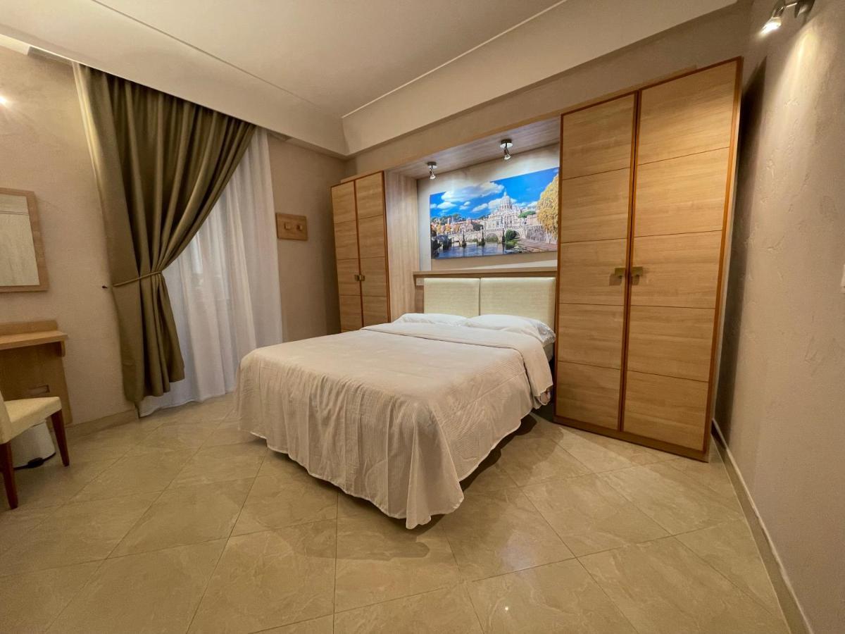 רומא Ambasada Suite מראה חיצוני תמונה